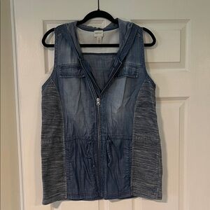 Energy by Chicos zip up hooded vest
